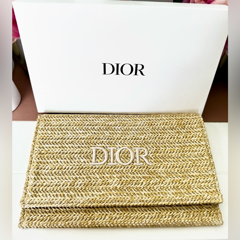 Dior Raffia Cosmetic Bag / Clutch - Picture 6 of 10